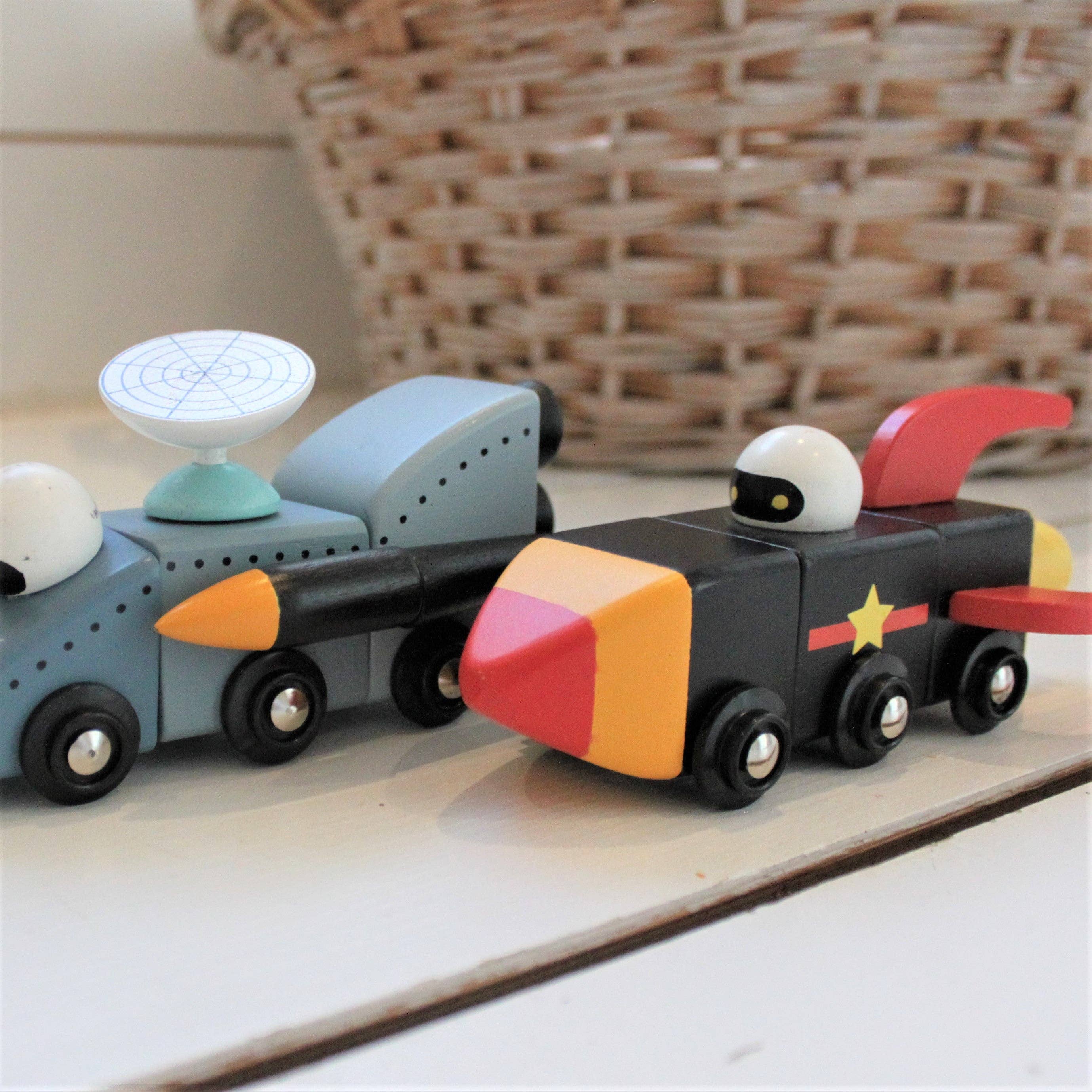 Space Race Wooden Construction Set - Image 2